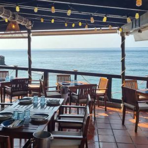 RMUGH-P0034-La-Cala-Beach-Restaurant-Dining-Tables.16x9